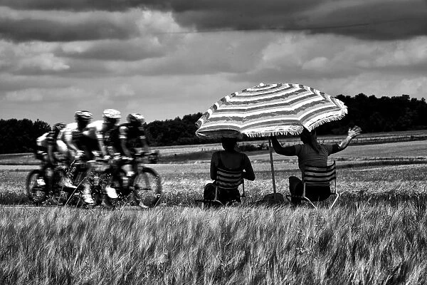 Cycling-Fra-Tdf2017-Fans-Black and White