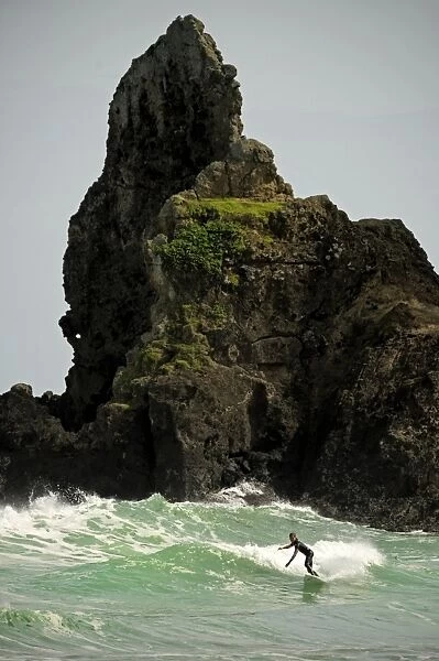 New Zealand-Feature-Surfing