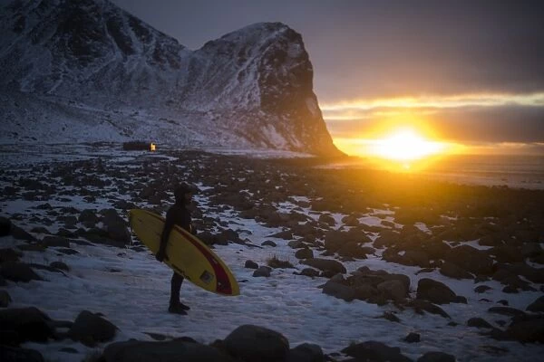 Surfing-Nor-Arctic