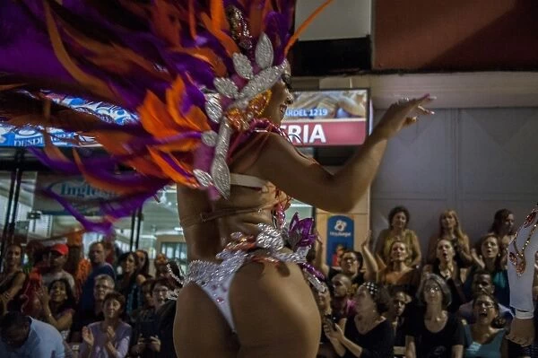 Uruguay-Carnival-Llamadas