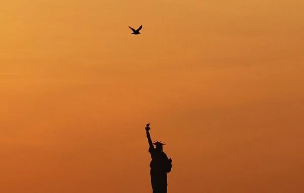 Us-Statue of Liberty-Sunset