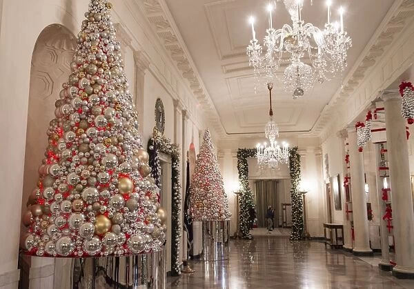 The White House Is Decorated For The 2016 Holidays