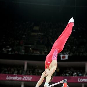 Gymnast on high bar, London 2012 C015 / 5900