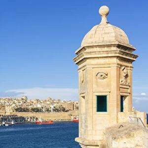 Vedette watchtower (Gardjola sentry box) and Valletta Grand Harbour, Senglea, The Three Cities, Malta, Mediterranean, Europe