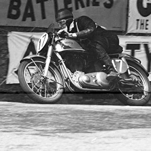 Terry Shepherd (Norton) 1953 Senior Clubman TT
