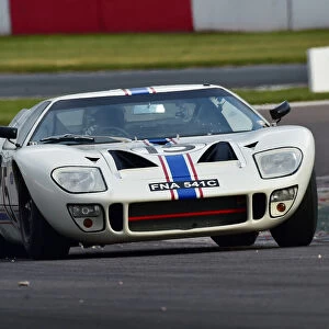 CM30 9355 Andy Newall, James Hanson, Ford GT40