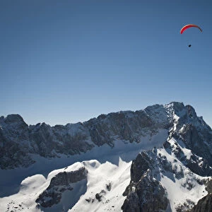 Aerial view, paragliding, Mt. Zugspitze, Garmisch-Partenkirchen, Bavaria, Germany, Europe