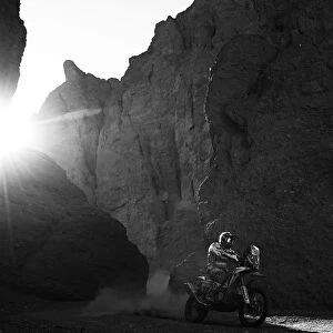 Auto-Moto-Rally-Dakar-Stage3-Black and White