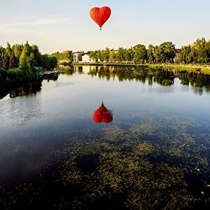 Russia-Hot air Balloon-Festival-heart-river