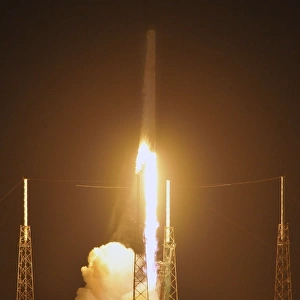 SpaceX propels cargo to space station, lands rocket