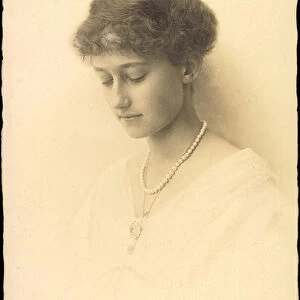 Ak Princess Antonia of Luxembourg, Portrait, Pearl Necklace (b / w photo)