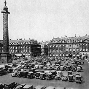 Place Vendome and the column erected to Napoleons victories, Paris, 1931. Artist: Ernest Flammarion