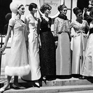 Dior Fashions 1964. P006405