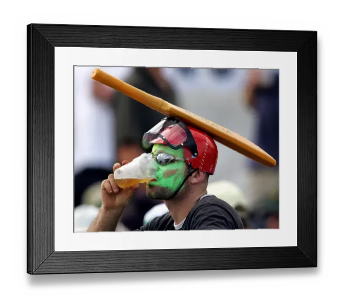 Framed Print : Cricket-Aus-Sri-Fan-Hat Framed Print : Cricket-Aus-Sri-Fan-Hat