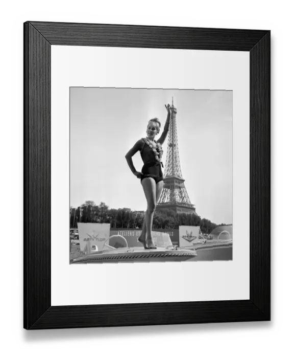 Framed Print : France-Boat Show Queen