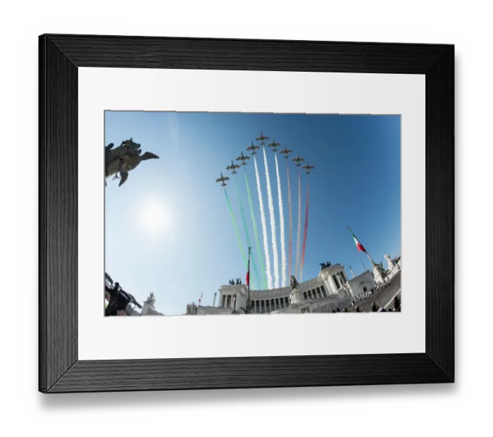 Framed Print : Planes of the Italian Air Force aerobatic unit Frecce Tricolori (Tricolor Arrows)