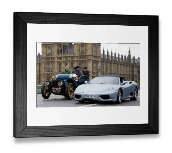 Framed Print : Britain-Lifestyle-Tradition-Antique-Cars