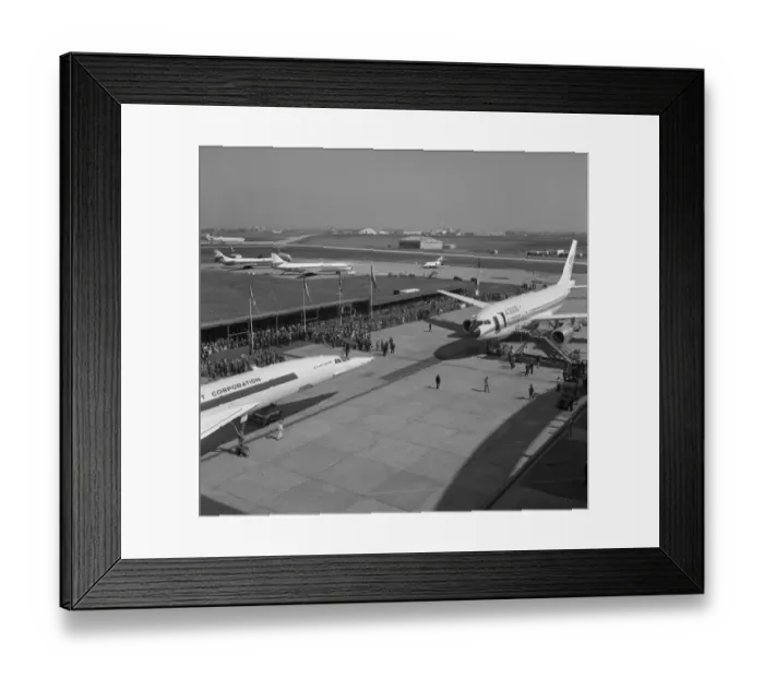 Framed Print : Airbus-A300-Concorde Framed Print : Airbus-A300-Concorde