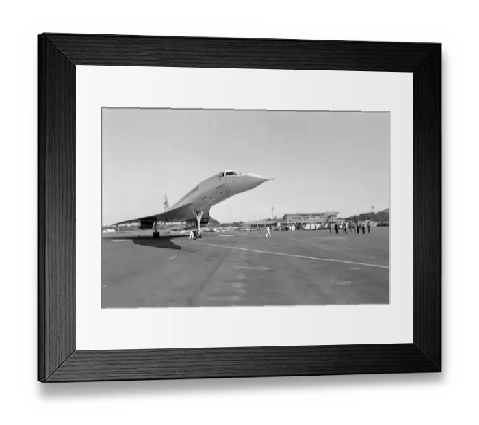 Framed Print : Retro Concorde-Cayenne Framed Print : Retro Concorde-Cayenne