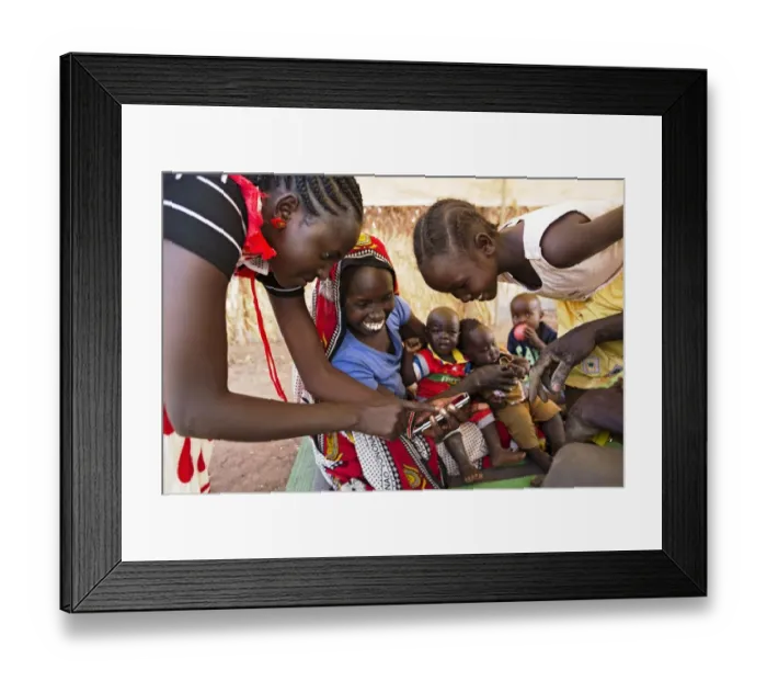 Framed Print : Ssudan-Refugees-Photography Framed Print : Ssudan-Refugees-Photography