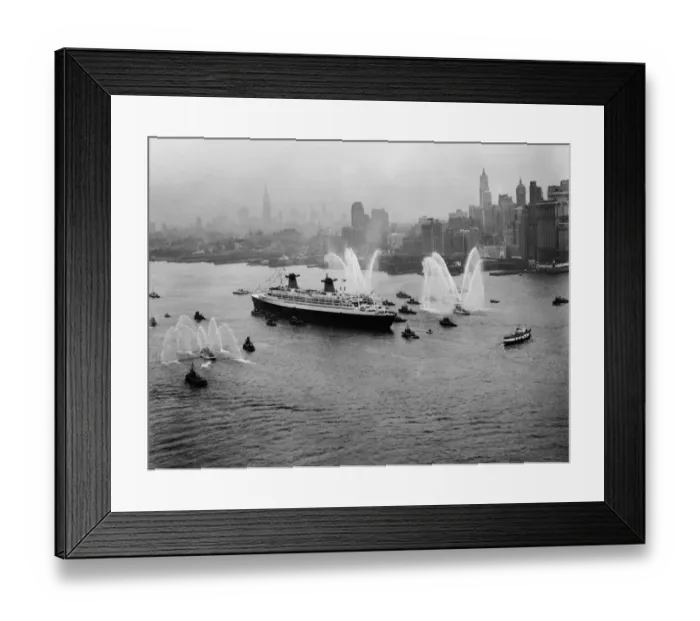 Framed Print : Paquebot France