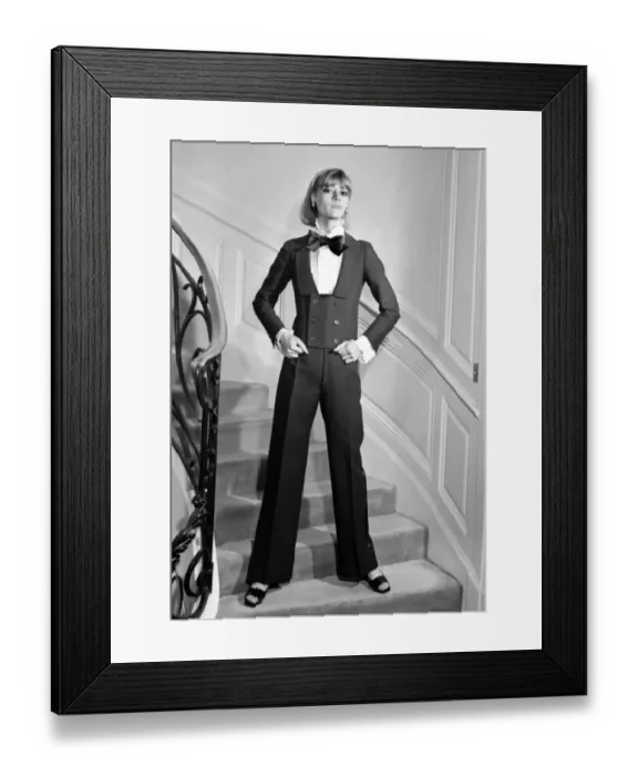 Framed Print : Retro 2000-Mode-Fashion-Saint-Laurent Framed Print : Retro 2000-Mode-Fashion-Saint-Laurent