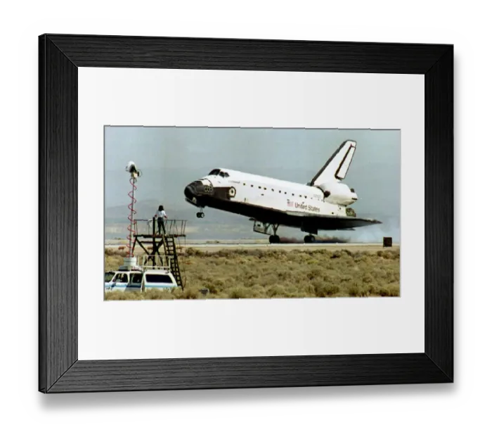 Framed Print : Us-Space Shuttle Landing Framed Print : Us-Space Shuttle Landing