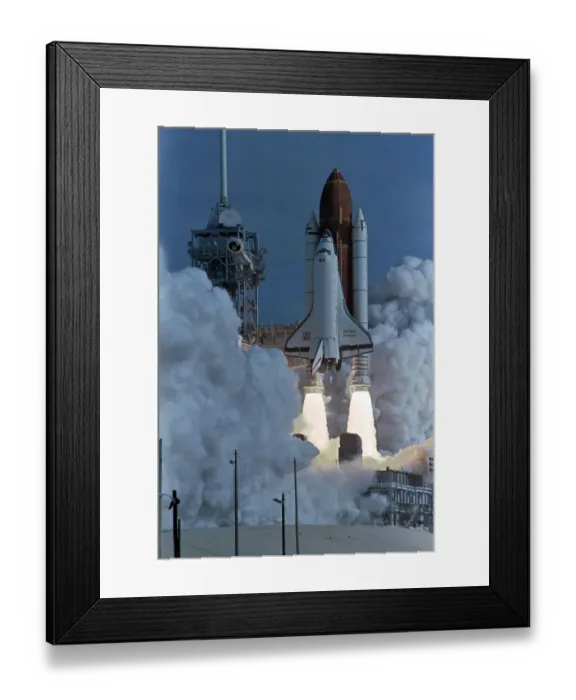 Framed Print : Discovery-Hubble-Space Telescope
