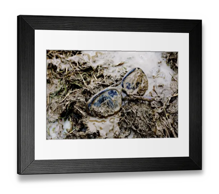 Framed Print : Britain-Ent-Music-Festival-Glastonbury-Fans Framed Print : Britain-Ent-Music-Festival-Glastonbury-Fans