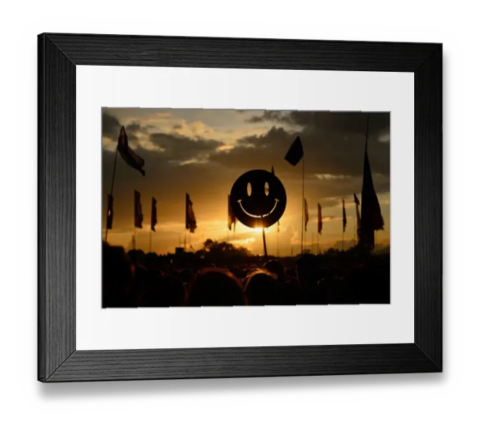 Framed Print : Britain-Entertainment-Music-Glastonbury