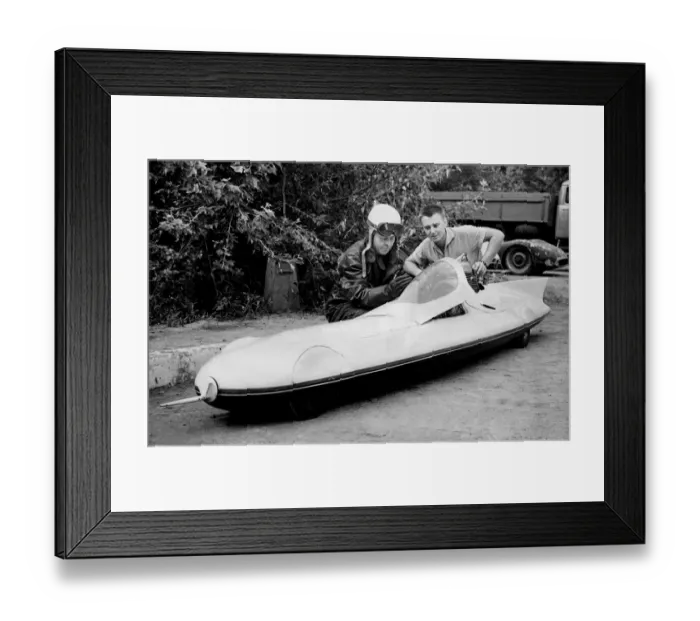 Framed Print : RETRO-AUTO Framed Print : RETRO-AUTO