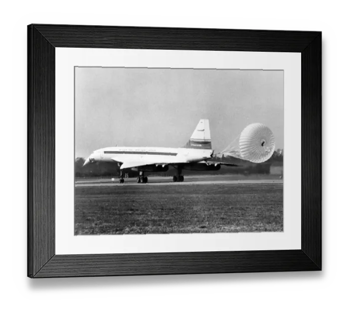 Framed Print : Retro Concorde-Britain Framed Print : Retro Concorde-Britain