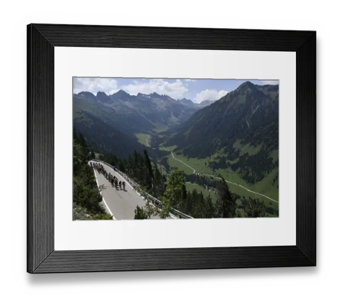Framed Print : Cycling-Fra-Tdf2016-Pack-Postcard