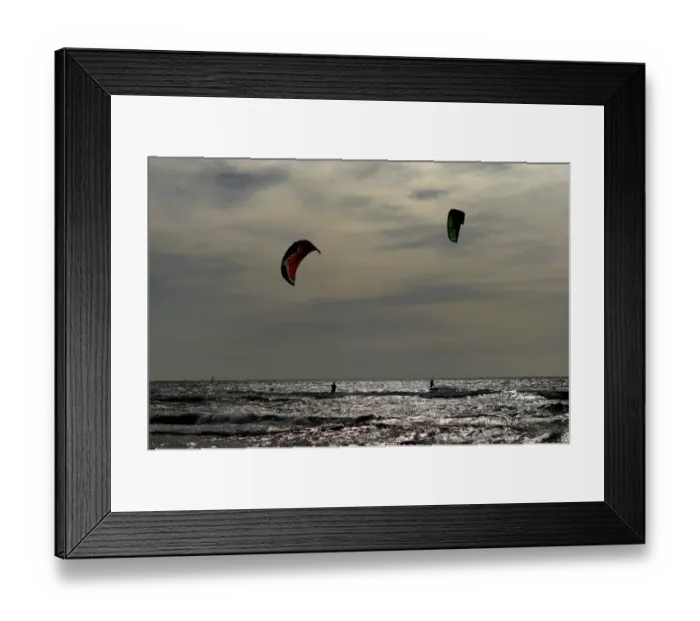 Framed Print : Italy-Lifestyle-Kite Surf Framed Print : Italy-Lifestyle-Kite Surf