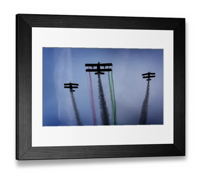 Framed Print : Iraq-Kurds-Festival