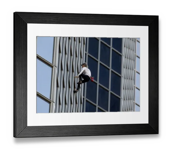 Framed Print : Spiderman Alain Robert