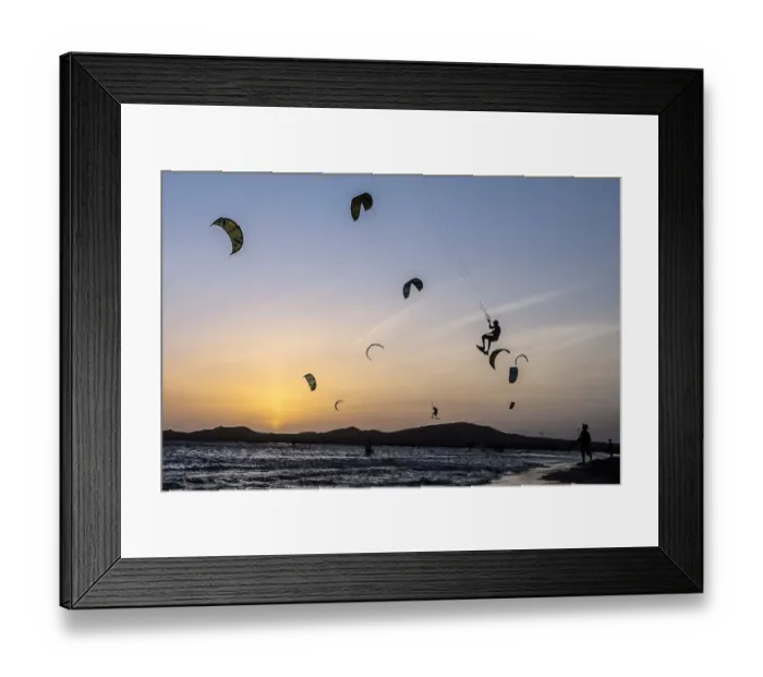 Framed Print : Kitesurfing-Colombia-Indigenous-Wayuu Framed Print : Kitesurfing-Colombia-Indigenous-Wayuu