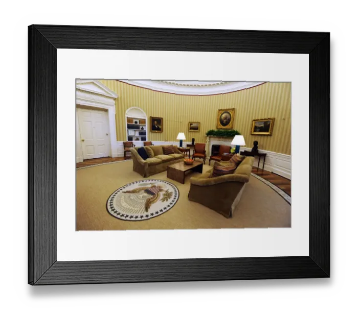 Framed Print : Us-Politics-White House-Oval Office