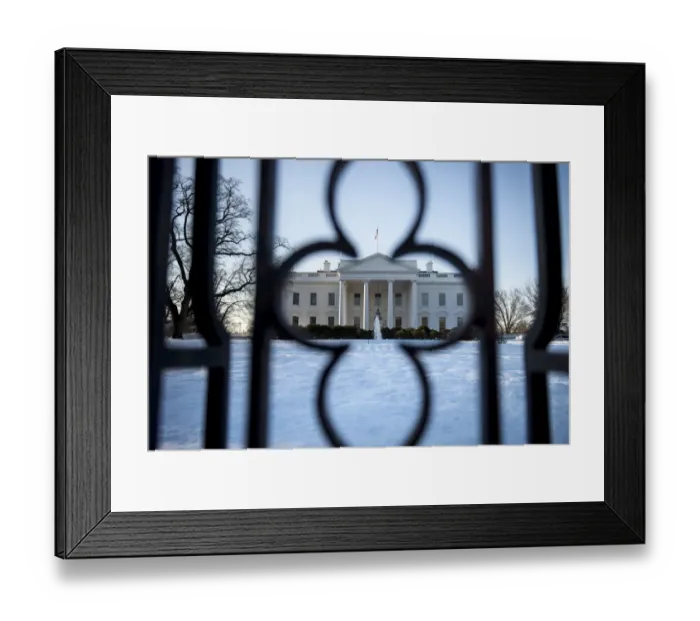 Framed Print : Us-Weather-Snow-White House