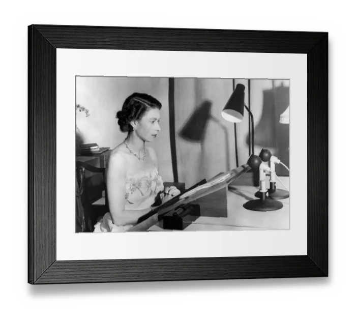 Framed Print : Elizabeth Ii-Commonwealth Framed Print : Elizabeth Ii-Commonwealth