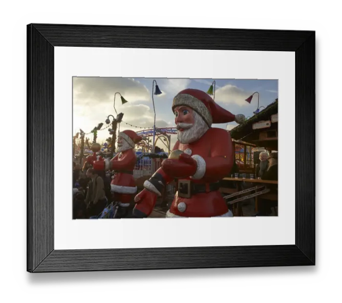Framed Print : Britain-Christmas Framed Print : Britain-Christmas