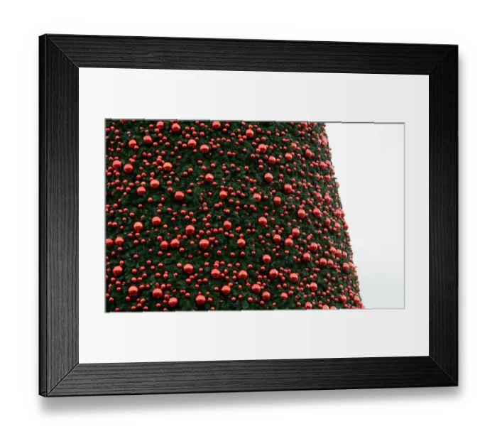 Framed Print : Britain-Offbeat-Xmas Framed Print : Britain-Offbeat-Xmas