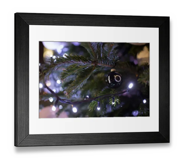 Framed Print : Britain-Politics-Christmas Framed Print : Britain-Politics-Christmas