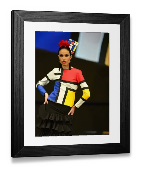 Framed Print : Fashion-Spain-Simof Framed Print : Fashion-Spain-Simof