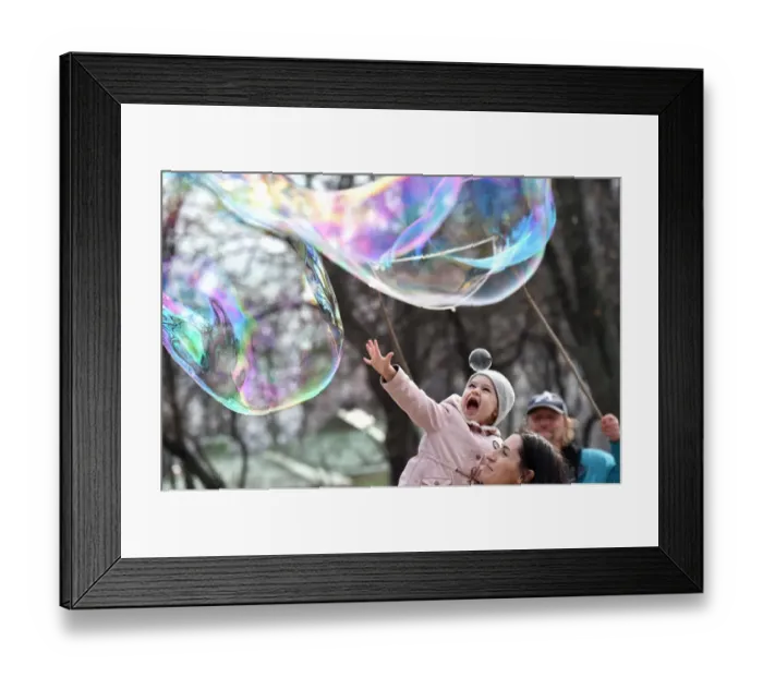 Framed Print : Ukraine-Weather-Feature