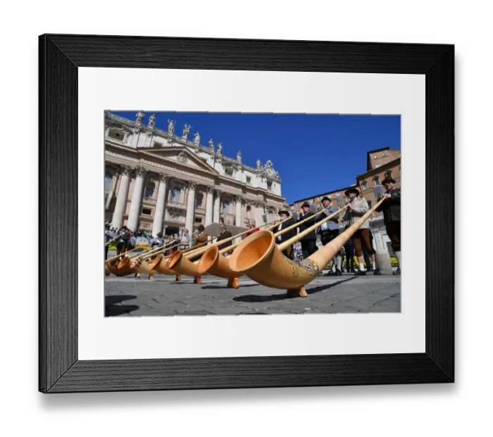 Framed Print : Vatican-Audience-Music Framed Print : Vatican-Audience-Music