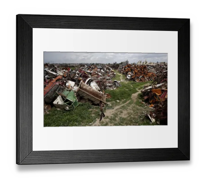 Framed Print : Iraq-Lifestyle-Cars Framed Print : Iraq-Lifestyle-Cars
