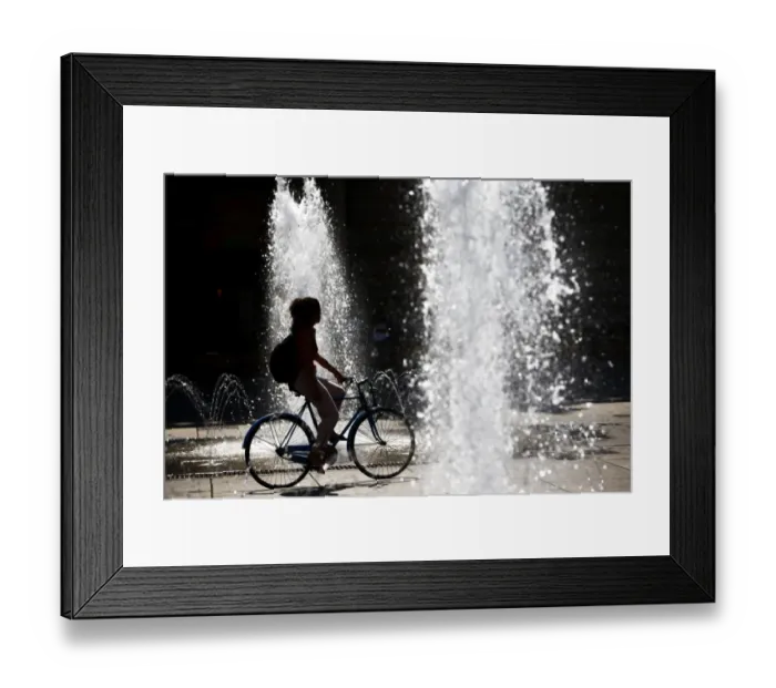 Framed Print : Italy-Weather-Heat-Feature