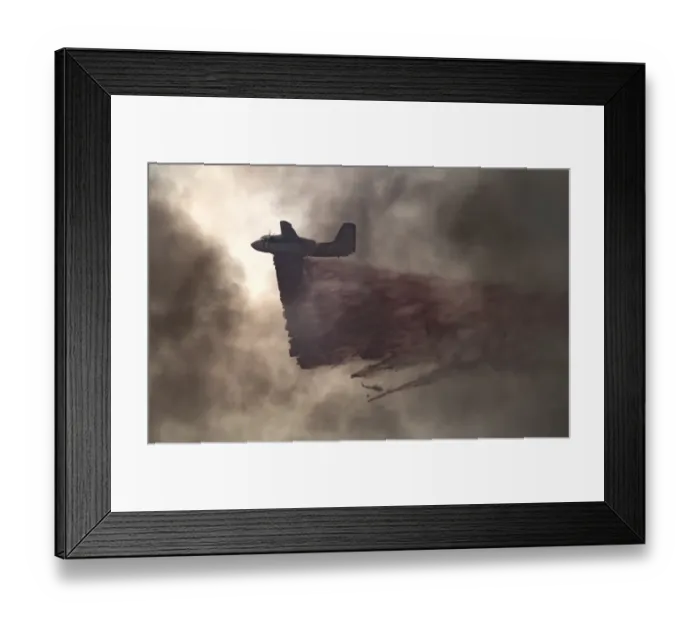 Framed Print : Us-Environment-Fire-California-Plane Framed Print : Us-Environment-Fire-California-Plane