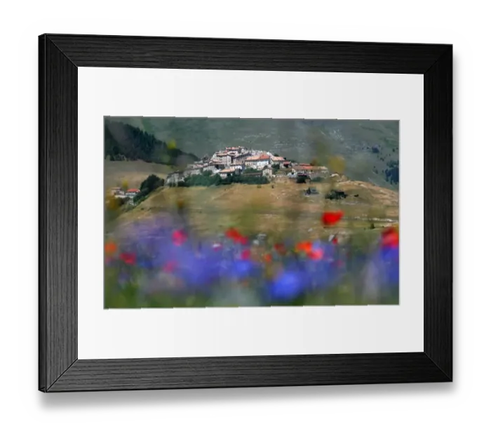 Framed Print : Italy-Feature-Castelluccio-Earthquaks Framed Print : Italy-Feature-Castelluccio-Earthquaks